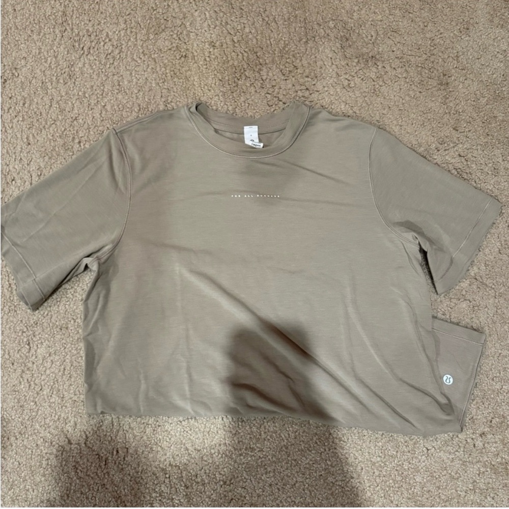 lululemon athletica Short Sleeve Tee in Taupe